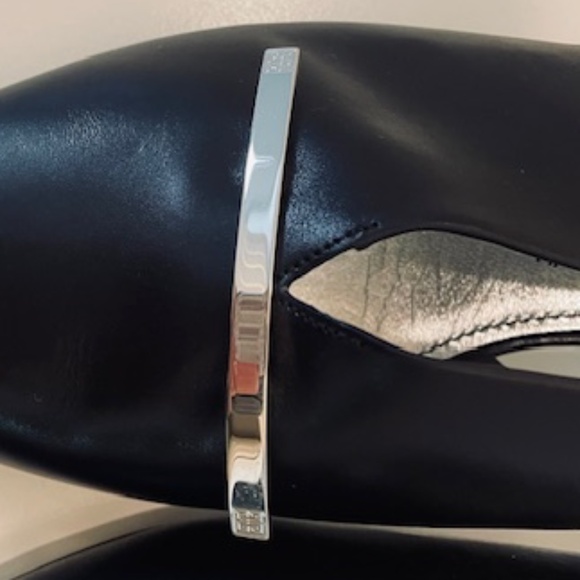 GIVENCHY Black Leather Slingback Kitten Heels - Picture 11 of 12